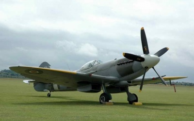 samoloty - IIwś - Spitfire FR XVIIIe.jpg
