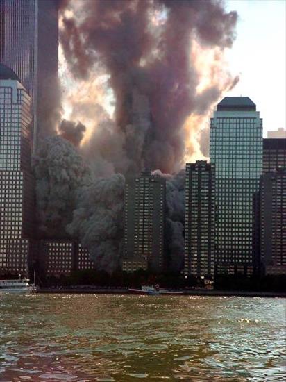 008 Fala uderzeniowa - World Trade Center fala uderzeniowa 0024.jpg