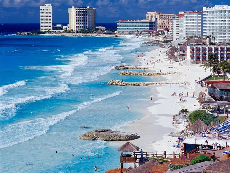 Meksyk - Cancun Shoreline, Mexico.jpg