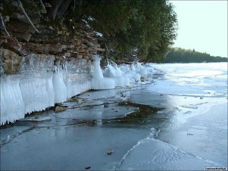 Cztery pory roku - shoreline in winter - corrected.jpg