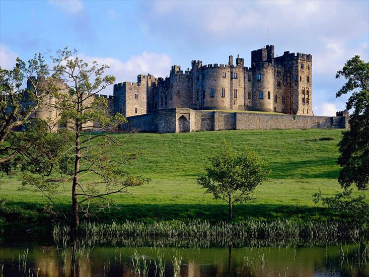 Anglia - Northumberland Castle, England.jpg