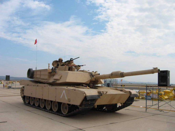 Miltarne - Czołgi - m1a1-abrams-tank-001-45.jpg
